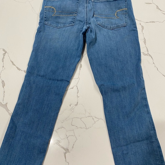 American Eagle Crop Jeans size 6 - Picture 4 of 4